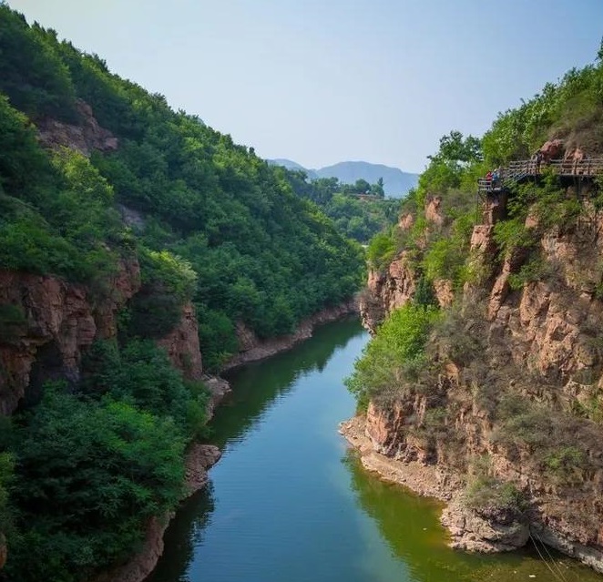 河南攻略 > 你所不知道的世外仙境-河南郑州伏羲山 伏羲山大峡谷虽然